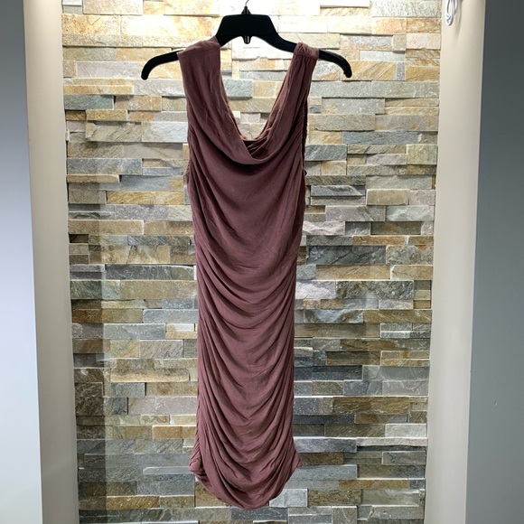 Trouve Shirred Off the Shoulder Dress - Picture 4 of 7